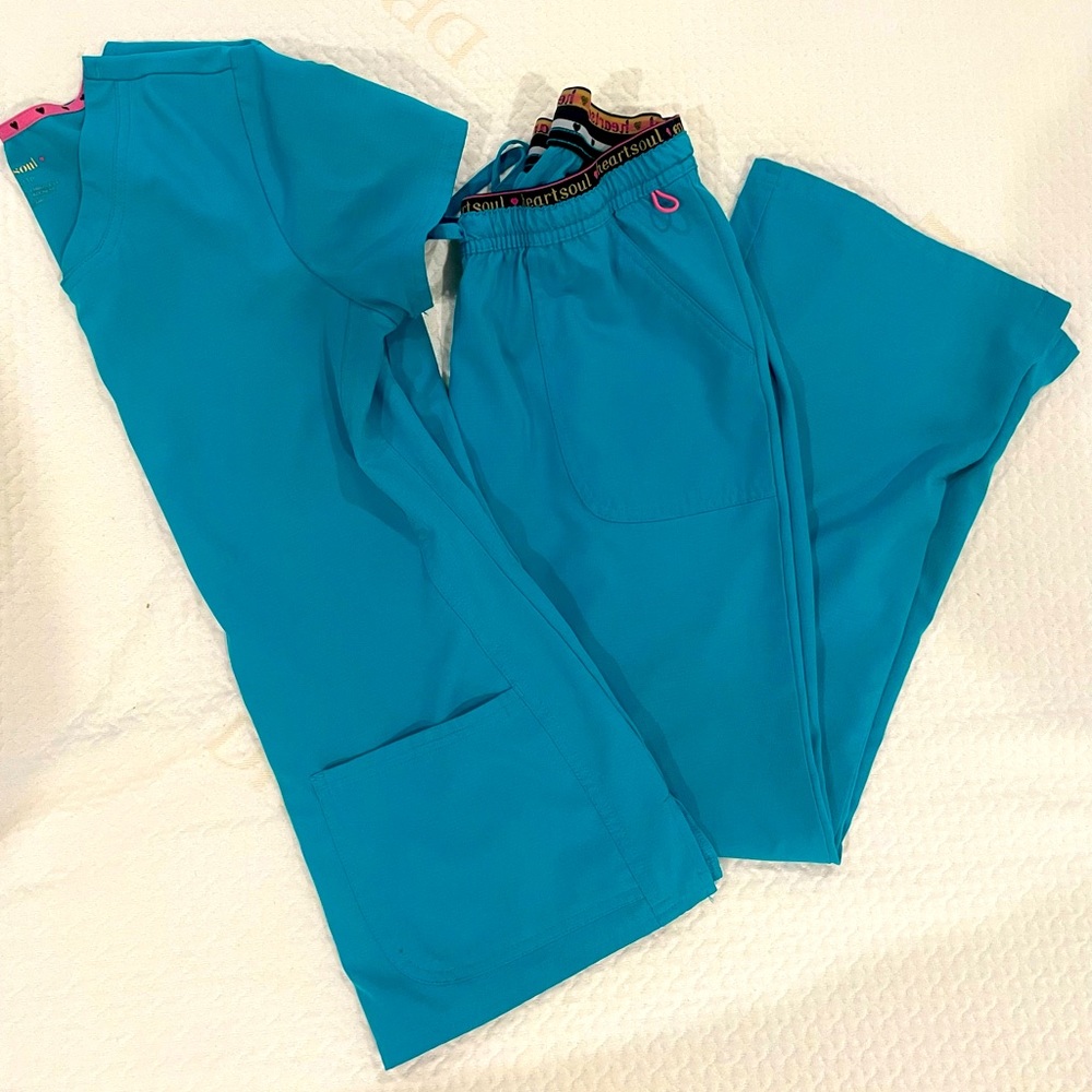 Women heartsoul scrubs
